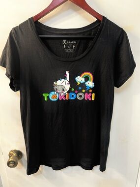 TOKIDOKI Black Tee with Carina the Cat and Goldfish and Rainbow, Sz L